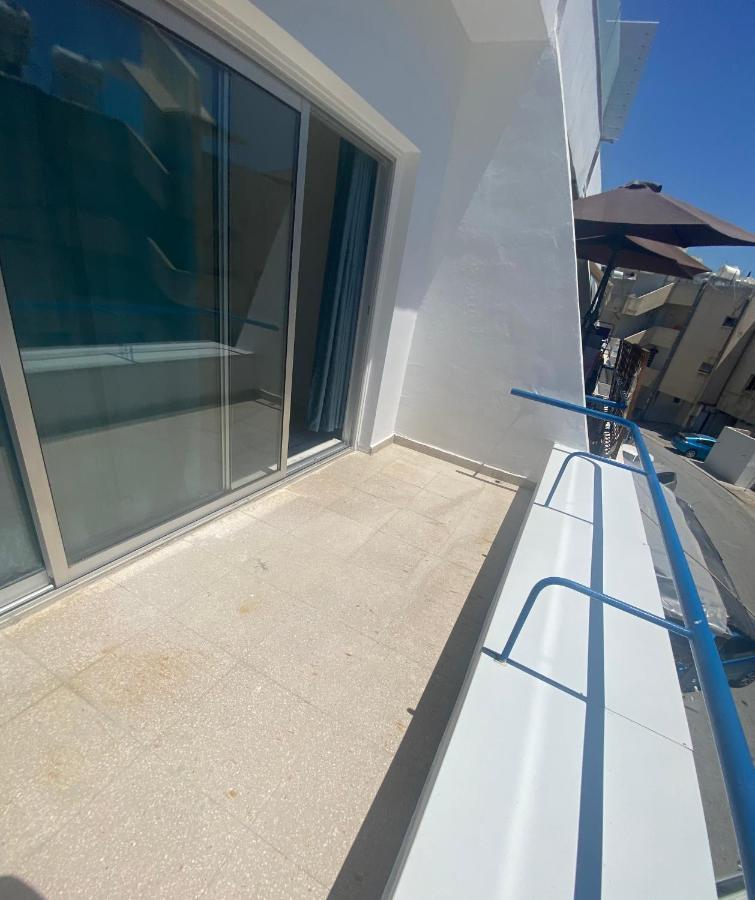 1-Bedroom Duplex 100M By The Sea リマソール エクステリア 写真